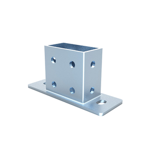 Base de acero en forma de C